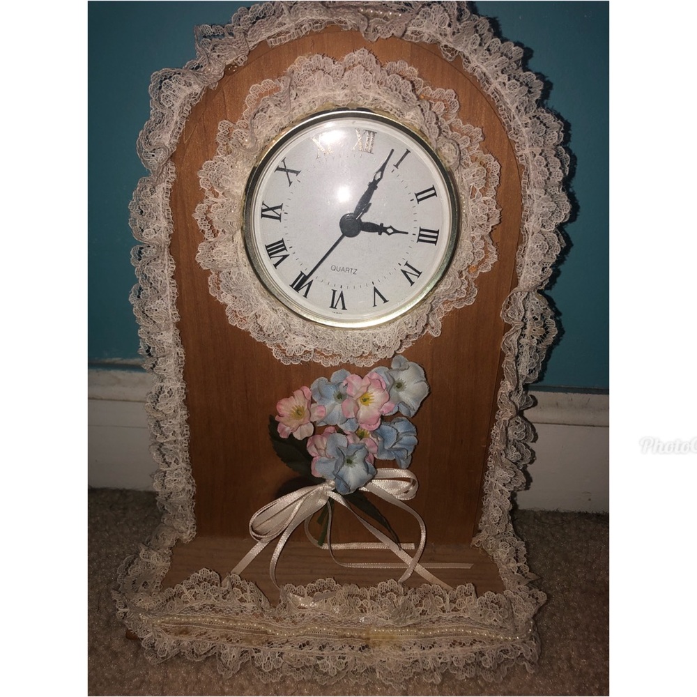 Miniature standing lace clock